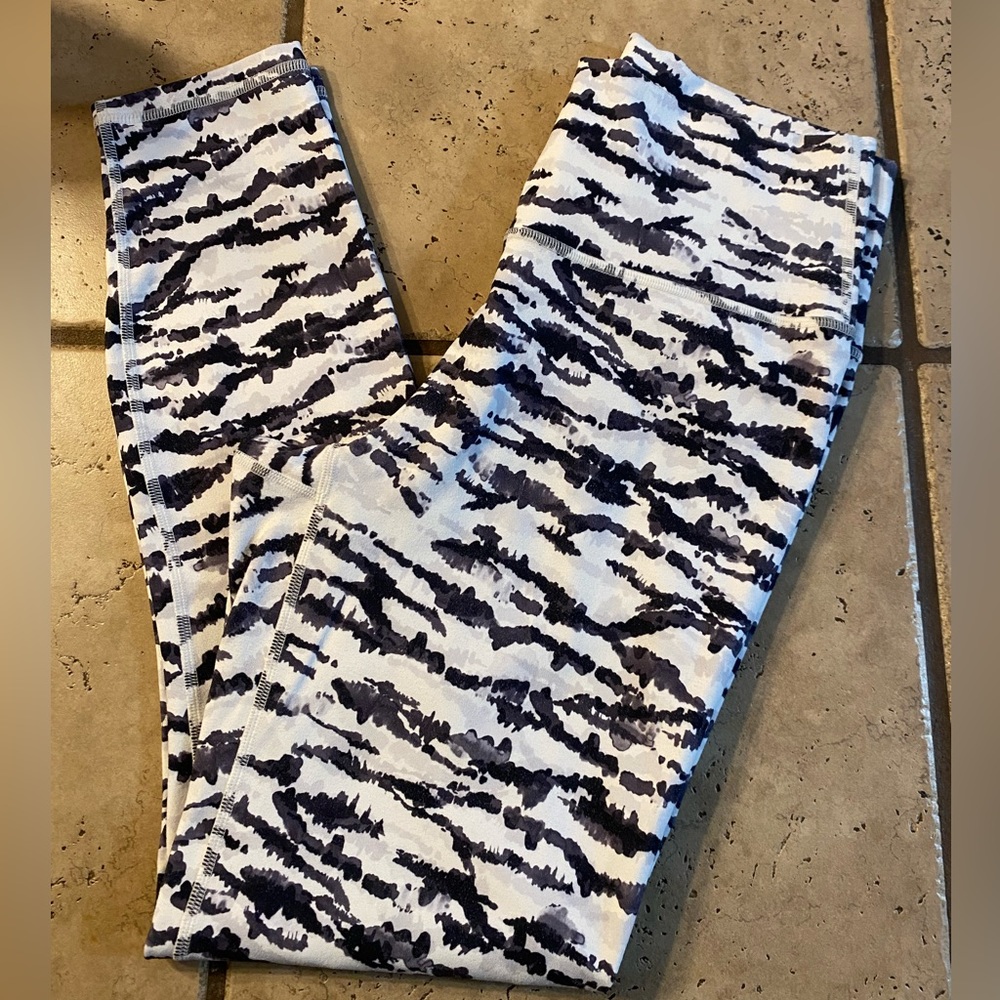 Powerhold Fabletics leggings.